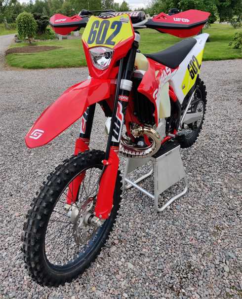 Crossmotorcyklar Gas Gas EC300, KTM EXC 350-F och Kawasaki KX 125 stulna vid inbrott väster om Askersund